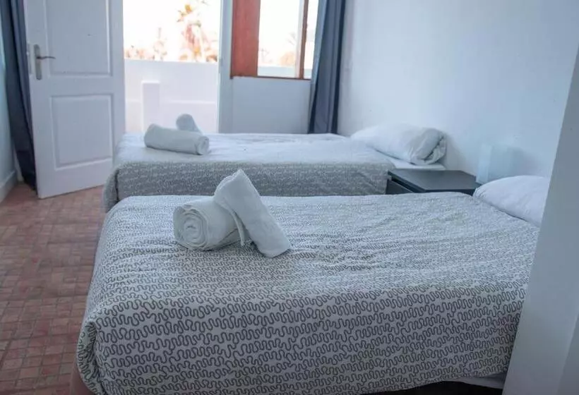 Retkeilymaja Ocean Nomads Coworking