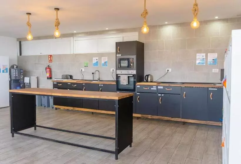 Retkeilymaja Ocean Nomads Coworking