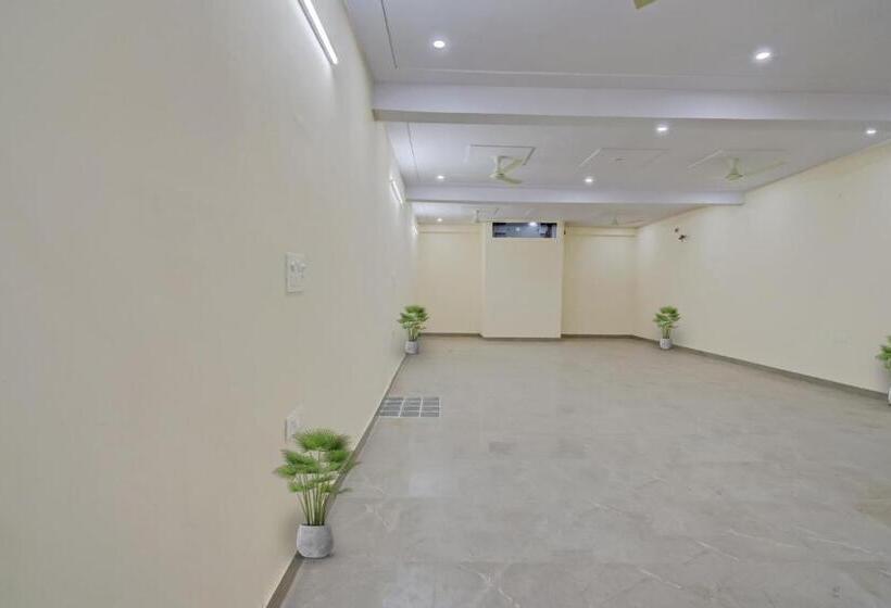 Отель Green Apple