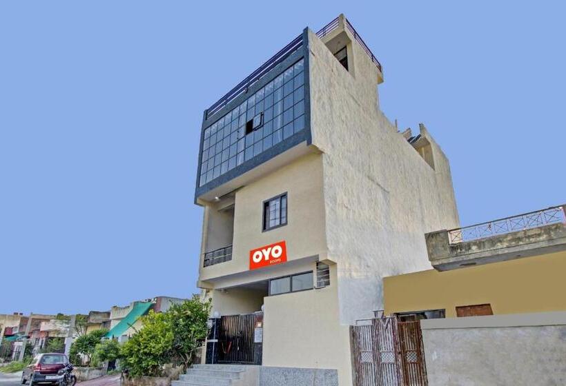 Отель Green Apple