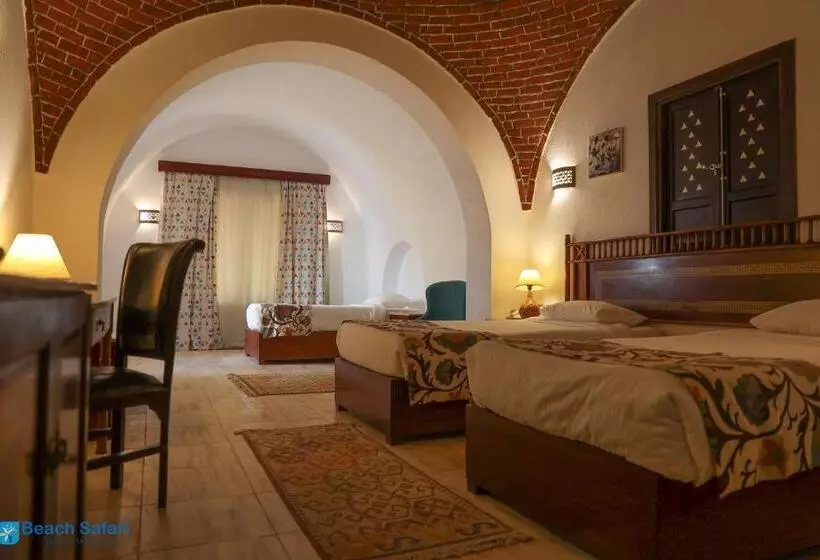 هتل Beach Safari Nubian Resort