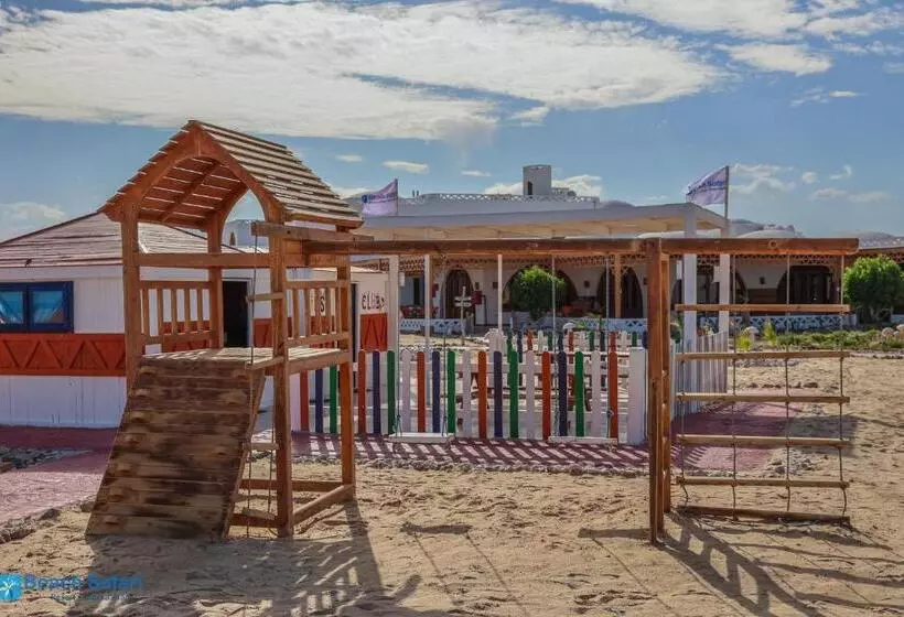هتل Beach Safari Nubian Resort