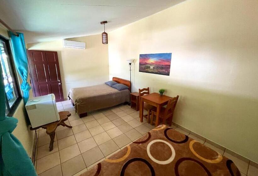 هتل کپسول Brisa Del Mar