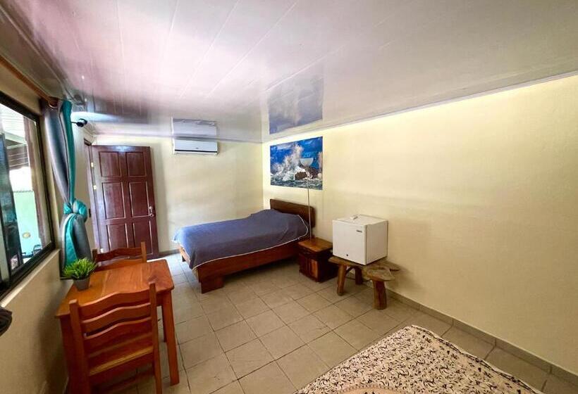 هتل کپسول Brisa Del Mar