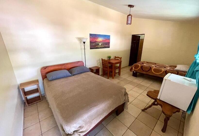 هتل کپسول Brisa Del Mar