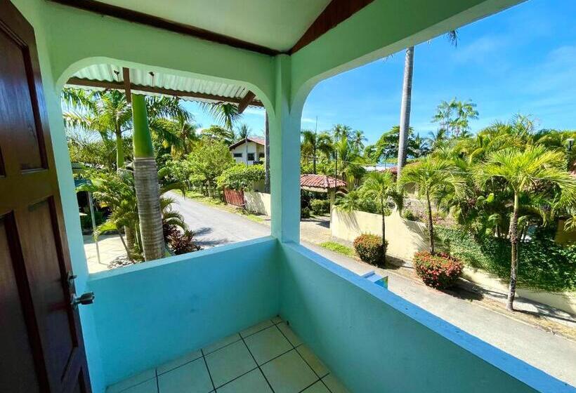 هتل کپسول Brisa Del Mar