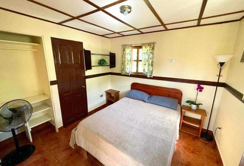 هتل کپسول Brisa Del Mar