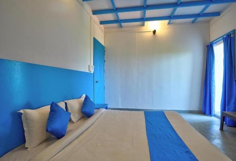 هتل Mandrem Retreat Beach Resort