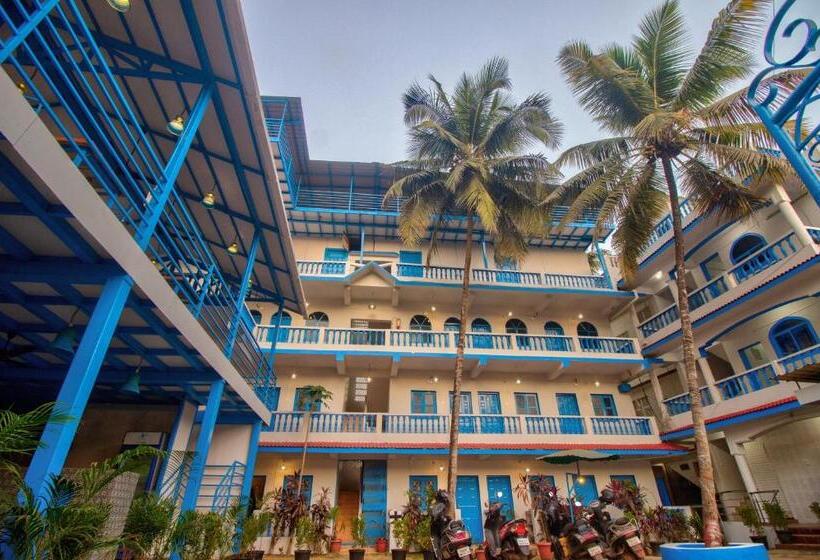 هتل Mandrem Retreat Beach Resort