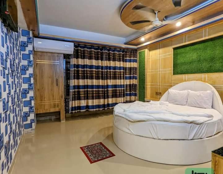 هتل Oasis International