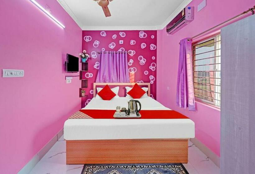 בית מלון כפרי Oyo 70227 Deras Resort