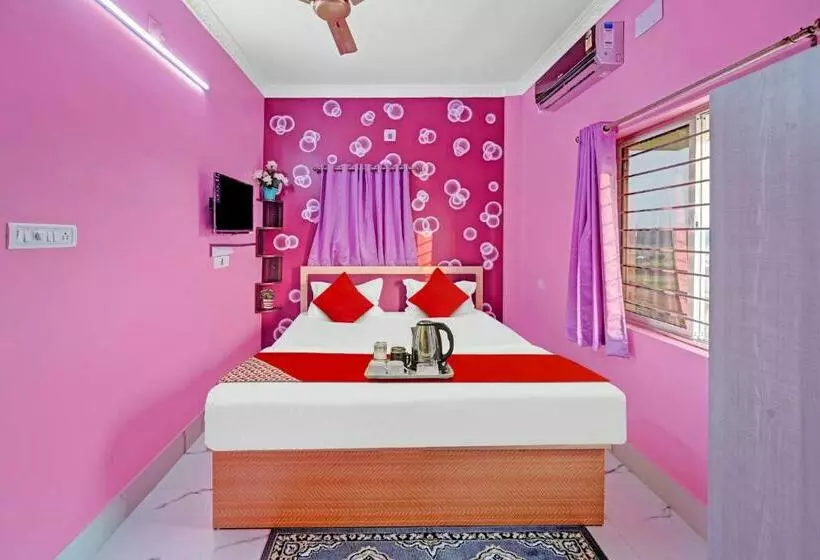ホテル Oyo 70227 Deras Resort