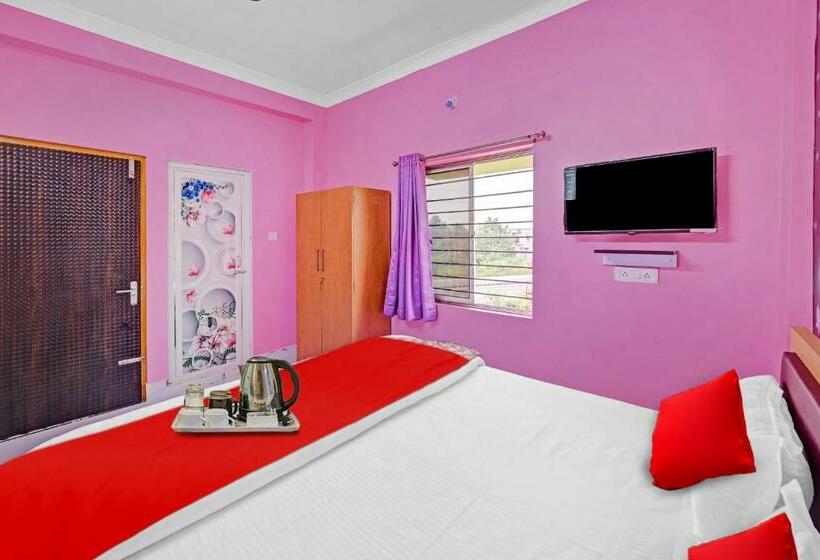 בית מלון כפרי Oyo 70227 Deras Resort