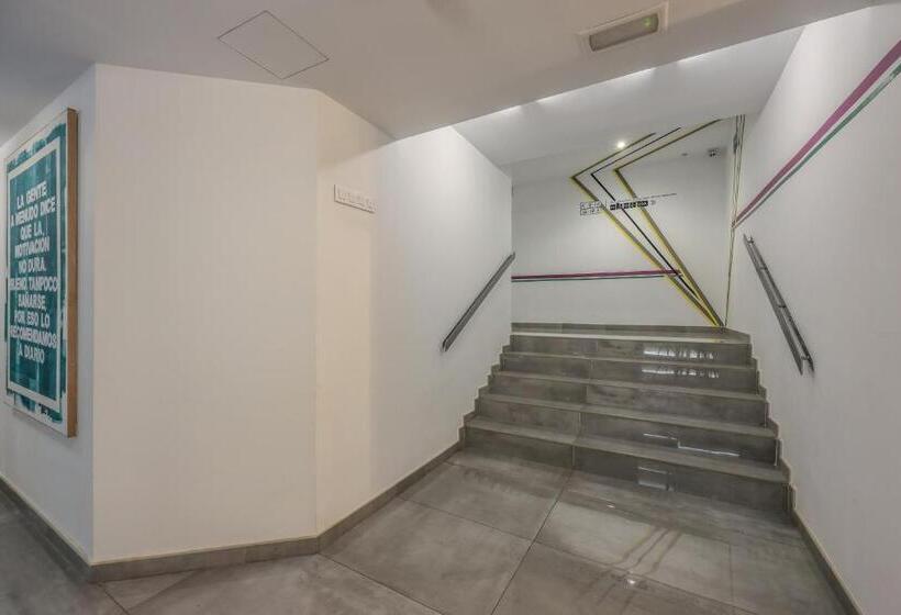 پانسیون Amazinn Places Chamberi