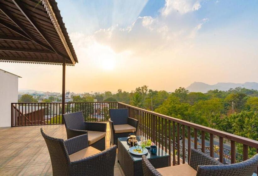 פנסיון 1 Amiras   Entire Villa At Fateh Sagar, Udaipur