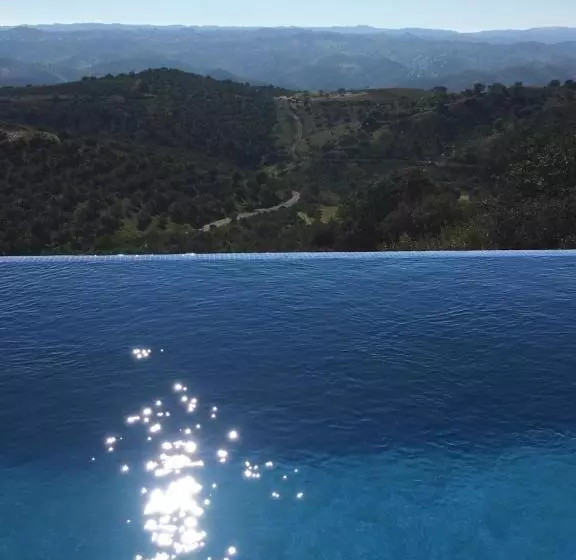 ペンション Varandas Do Vale Furnazinhas