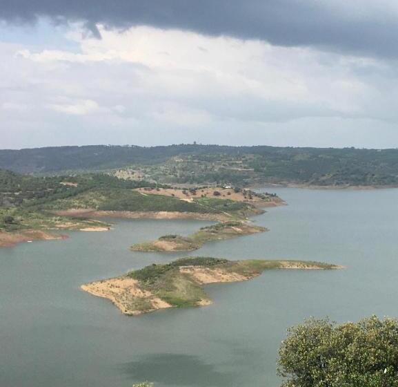 پانسیون Varandas Do Vale Furnazinhas