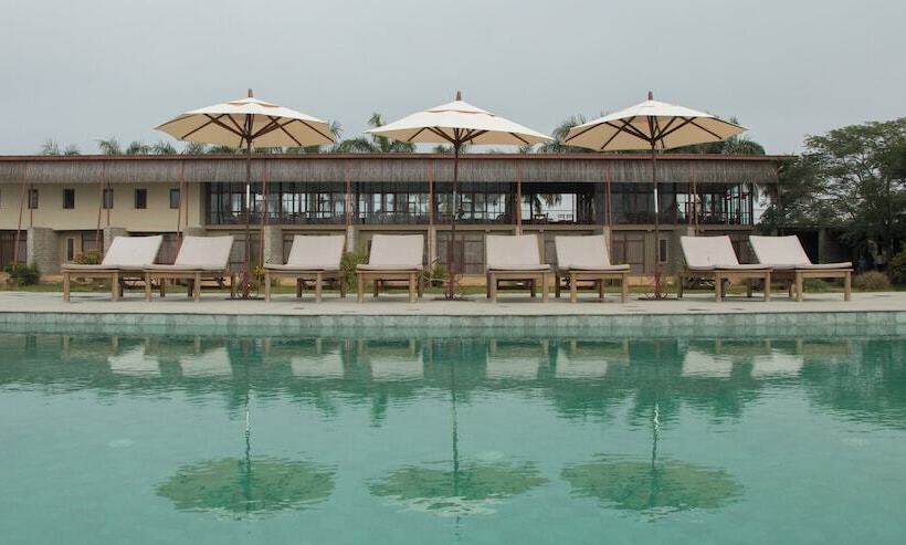 استراحتگاه Sanctuary   Chitwan National Park , Nepal