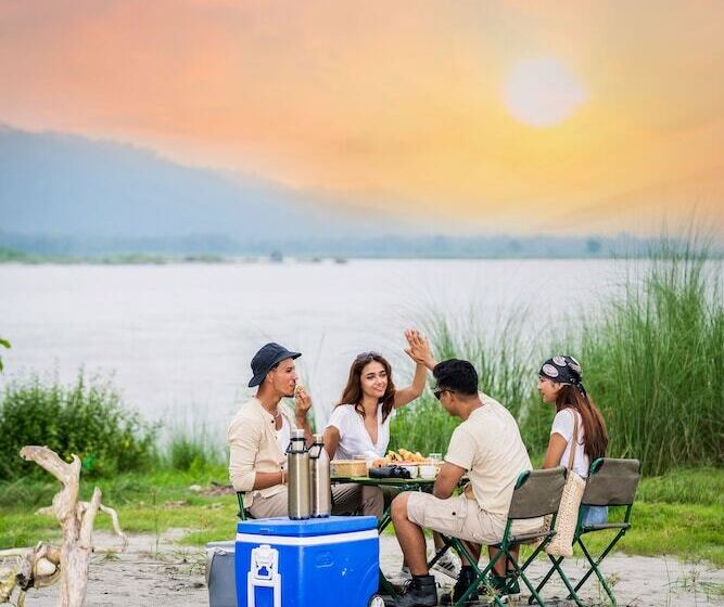 استراحتگاه Sanctuary   Chitwan National Park , Nepal