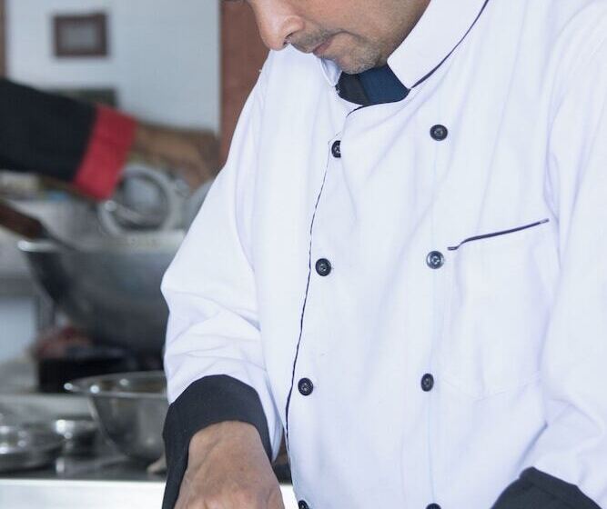 استراحتگاه Sanctuary   Chitwan National Park , Nepal