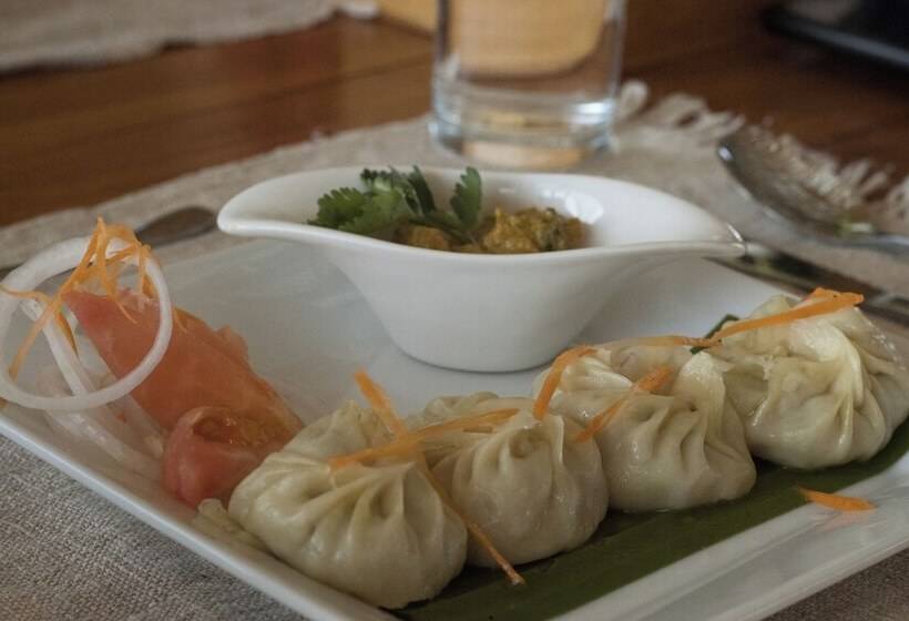 استراحتگاه Sanctuary   Chitwan National Park , Nepal