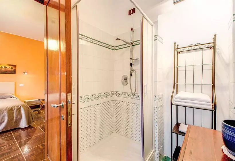 تختخواب و صبحانه Bed&Breakfast Domus Cornelia