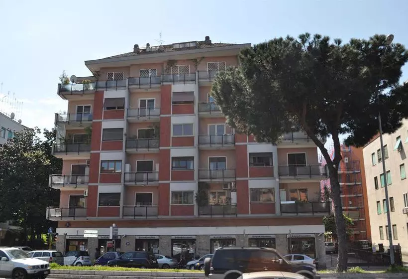 تختخواب و صبحانه Bed&Breakfast Domus Cornelia