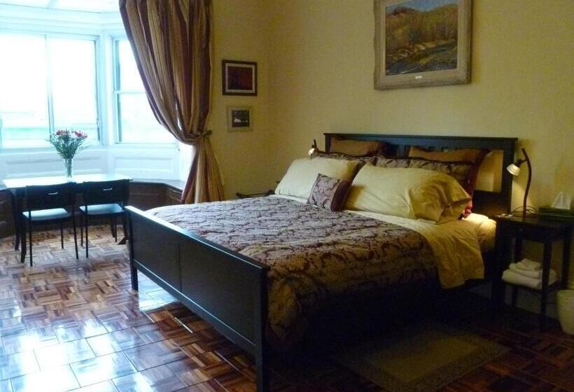 مبيت وإفطار Gingerbread Manor