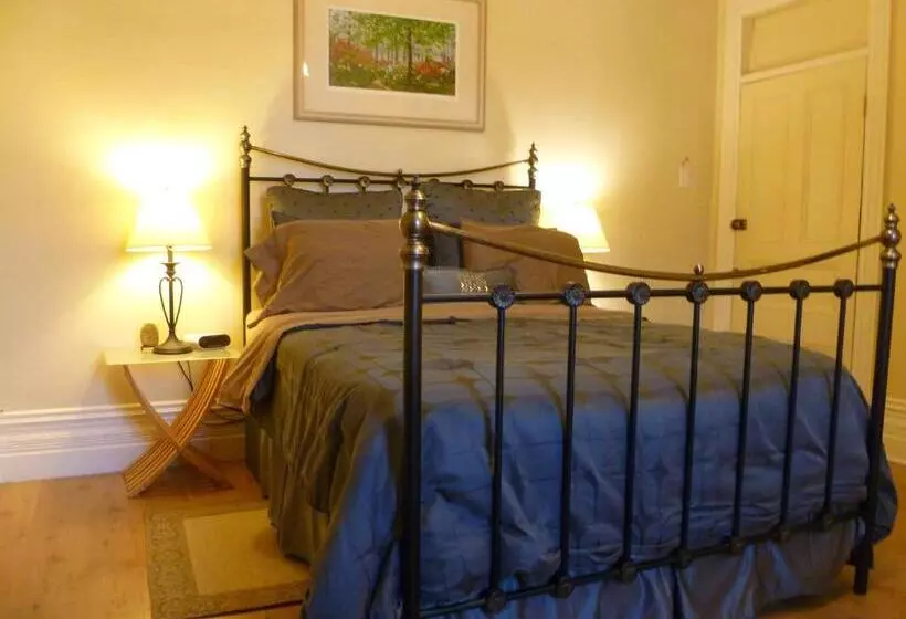 住宿加早餐  Gingerbread Manor