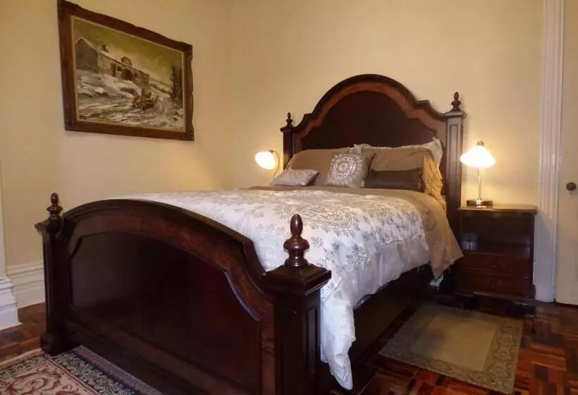 住宿加早餐  Gingerbread Manor