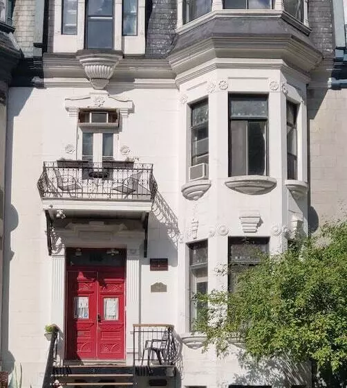 住宿加早餐  Gingerbread Manor