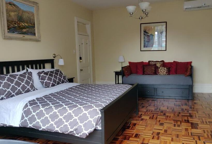 مبيت وإفطار Gingerbread Manor