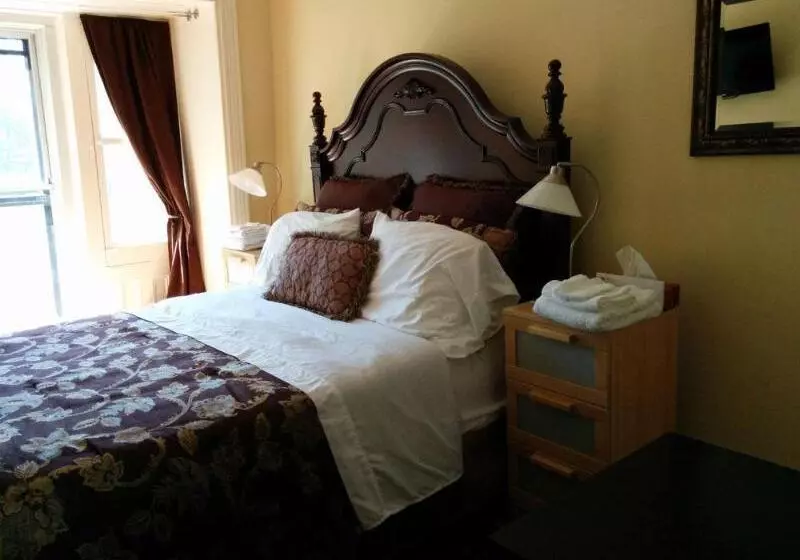 住宿加早餐  Gingerbread Manor