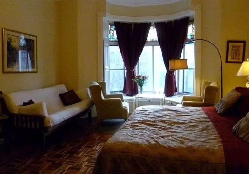 住宿加早餐  Gingerbread Manor