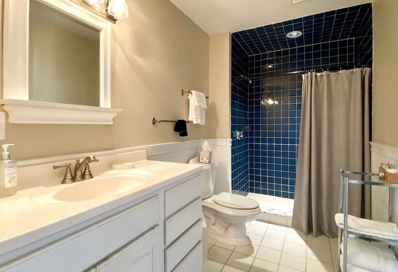 ベッドアンドブレックファースト Inn On Main