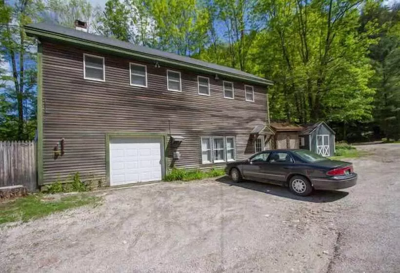 ベッドアンドブレックファースト Salt Ash Inn