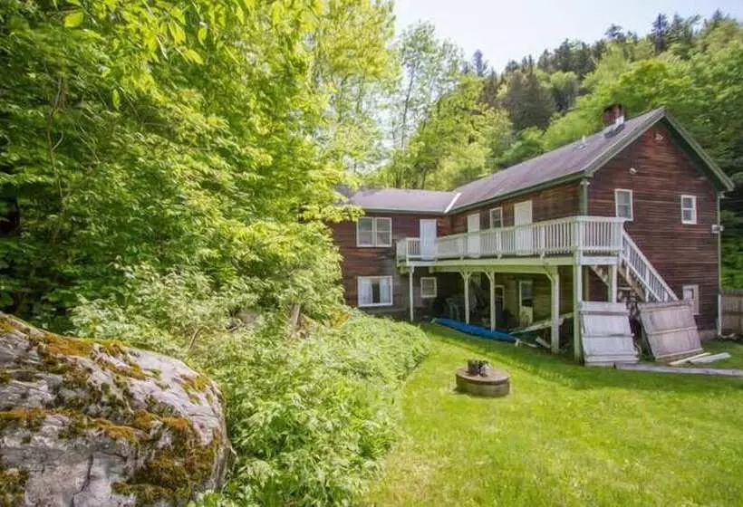 ベッドアンドブレックファースト Salt Ash Inn