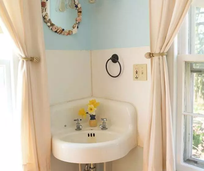 Aamiaismajoitus (B&B) Scranton Seahorse Inn