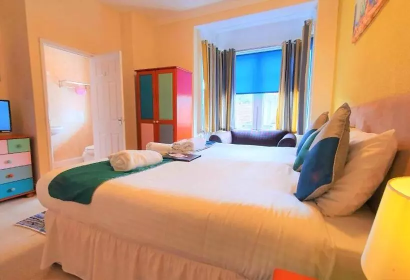 تختخواب و صبحانه Yardley Manor