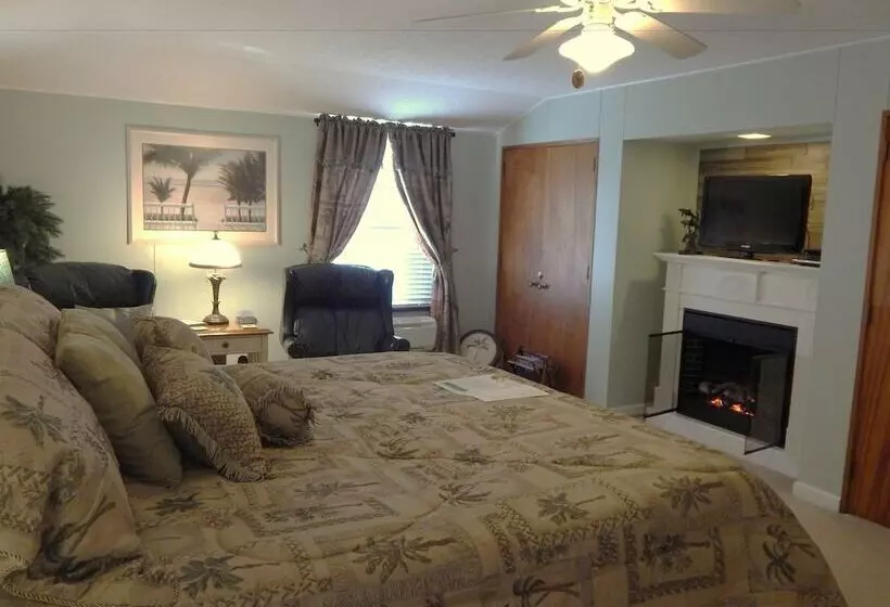 Brookside Mountain Mist Inn B&b