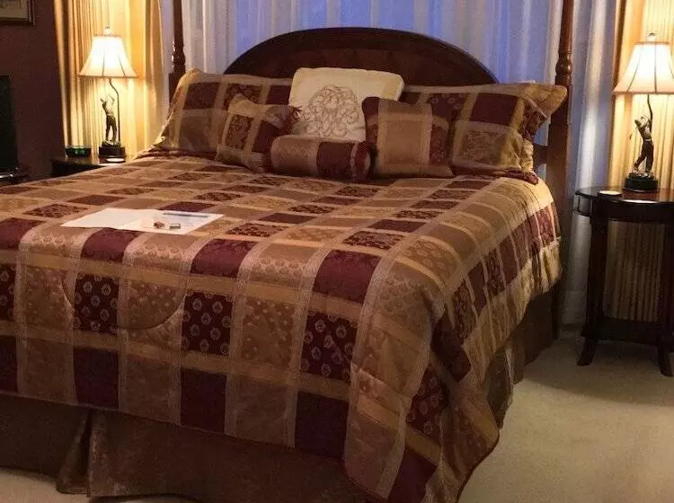 Brookside Mountain Mist Inn B&b