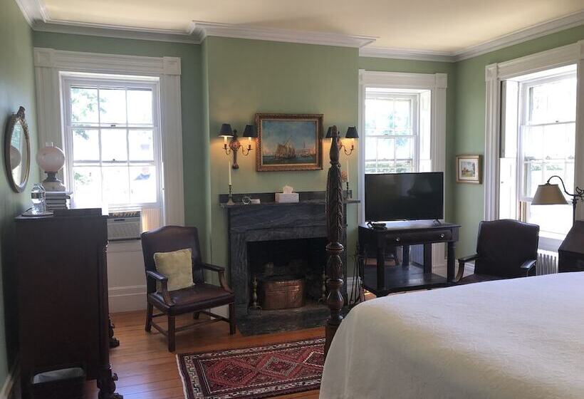 Delano Homestead Bed And Breakfast