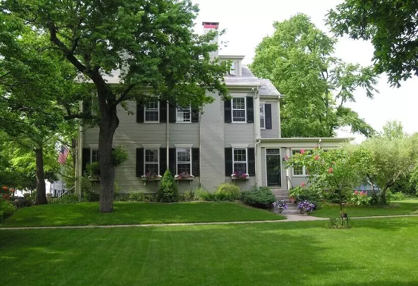 Delano Homestead Bed And Breakfast