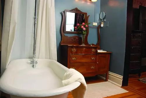 Downtown Historic Bed & Breakfast