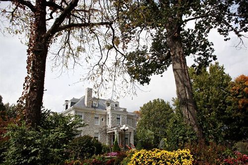 Hawthorn  A Bed & Breakfast