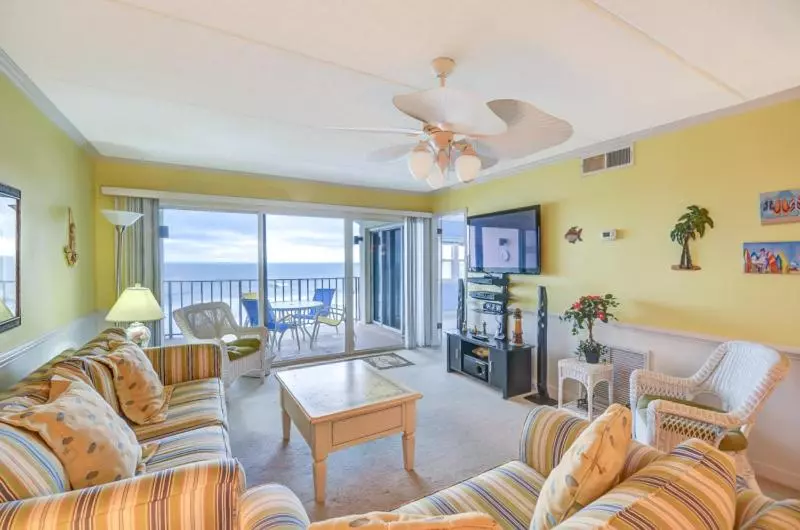 בית מלון כפרי Amelia South Condos