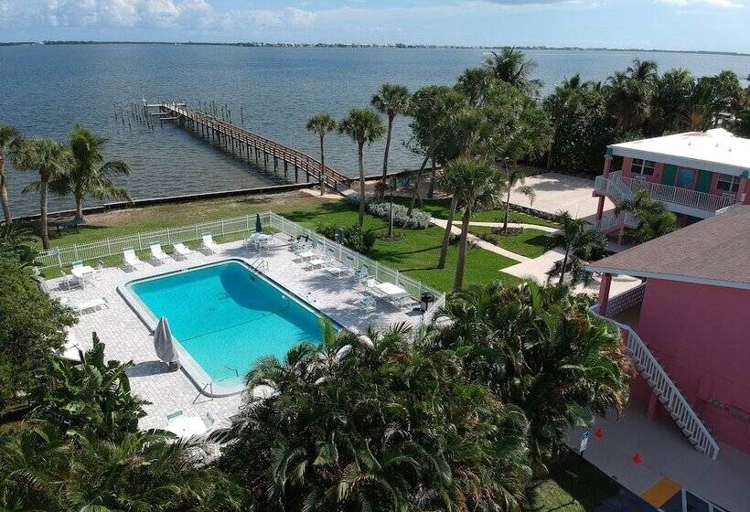 호텔 Caribbean Shores Waterfront Resort