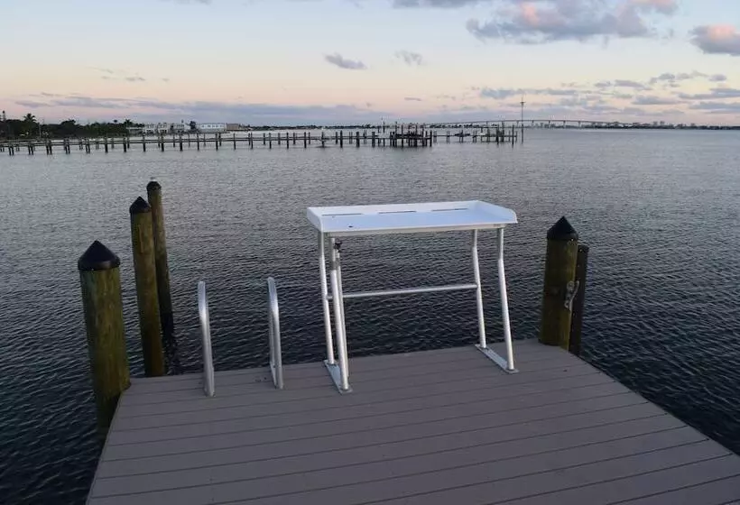 호텔 Caribbean Shores Waterfront Resort