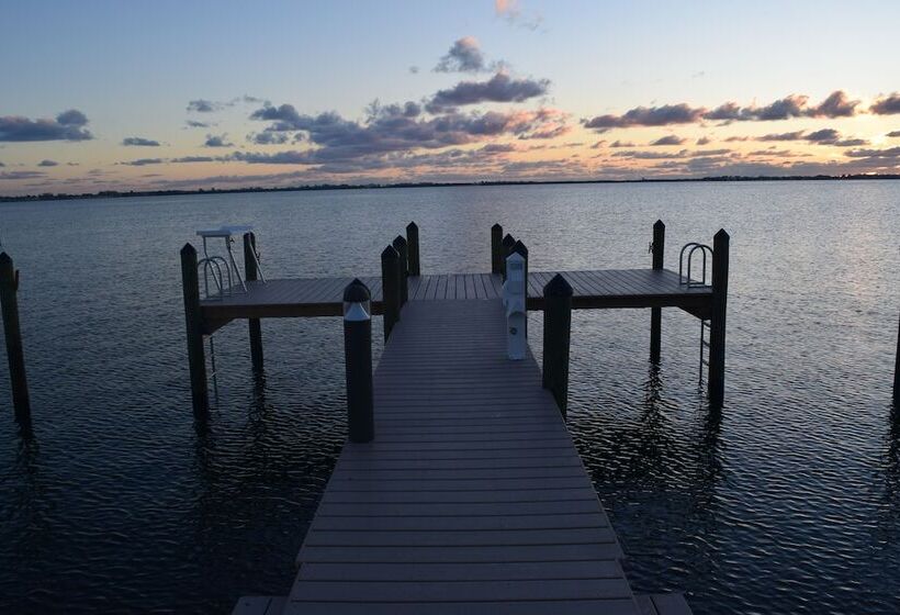 호텔 Caribbean Shores Waterfront Resort