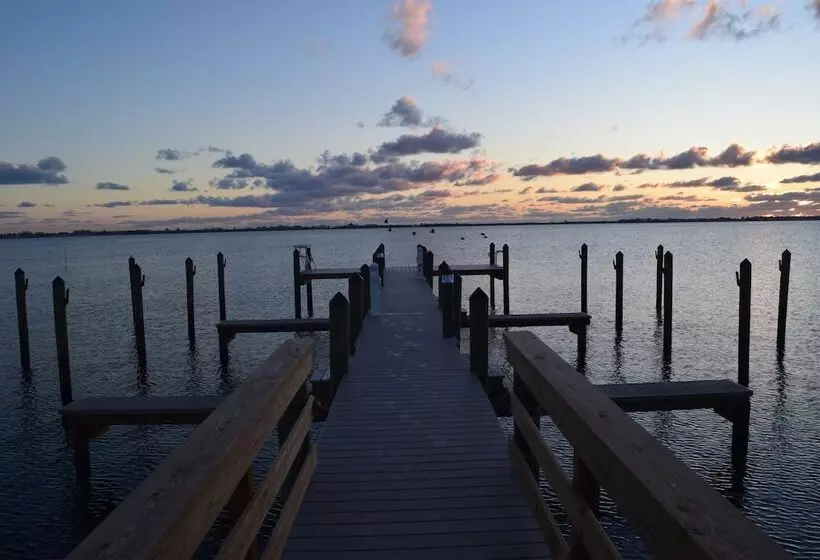 호텔 Caribbean Shores Waterfront Resort